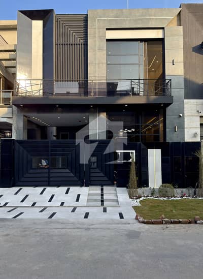 5 MARLA BRAND NEW ULTRA MODERN DESIGN HOUSE FOR SALE IN DHA RAHBER