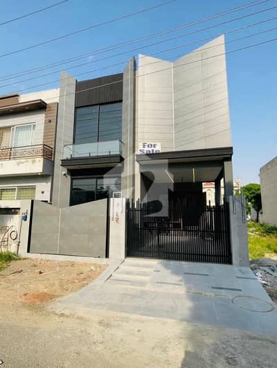 5 MARLA BRAND NEW ULTRA MODERN DESIGN HOUSE FOR SALE IN DHA RAHBER
