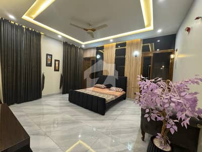 Luxurious Owner-Built House For Sale in Valencia Town, Lahore Prime Location | Park Facing | Fully Furnished | Executive Design Luxurious Owner-Built House For Sale in Valencia Town, Lahore Prime Location | Park Facing | Fully Furnished | Executive Design