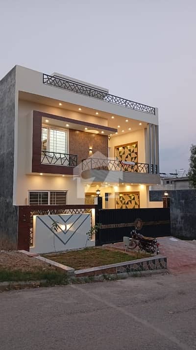 Prime Location House Sized 7 Marla Is Available For Sale In Jinnah Gardens Phase 1 Nearby Islamabad Highway Pakistan