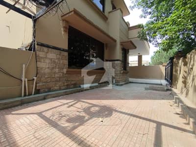 بحریہ ٹاؤن فیز 4 بحریہ ٹاؤن راولپنڈی,راولپنڈی میں 9 کمروں کا 1 کنال مکان 8.0 کروڑ میں برائے فروخت۔ بحریہ ٹاؤن فیز 4 بحریہ ٹاؤن راولپنڈی,راولپنڈی میں 9 کمروں کا 1 کنال مکان 8.0 کروڑ میں برائے فروخت۔