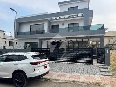 12 Bed 3 Unit Kanal House Back To Avenue For Sale In DHA 2 Sector B Islamabad 12 Bed 3 Unit Kanal House Back To Avenue For Sale In DHA 2 Sector B Islamabad