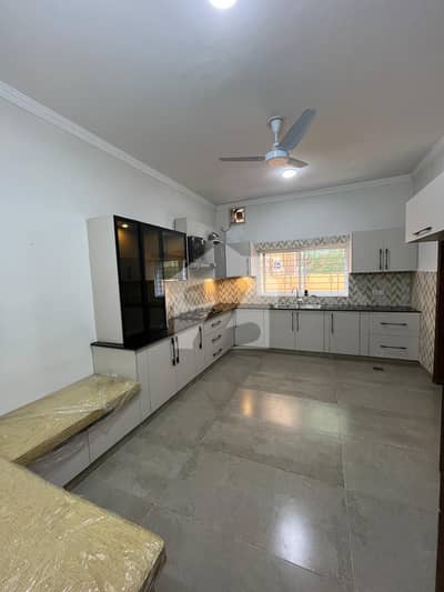 BRAND NEW 5 BEDROOMS HOUSE AVAILABLE FOR RENT ( FOR FAMILIES OR SILENT OFFICE)