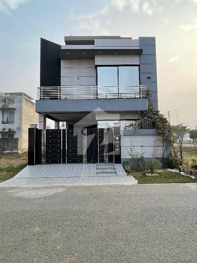 5MARLA SLIGHTLY USED MODERN DESIGN HOUSE WITH SOLAR FOR SALE IN DHA RAHBER