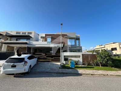 Investor Rate Beautiful Top Height Kanal House For Sale Near Central Park With Solar Panels Installed