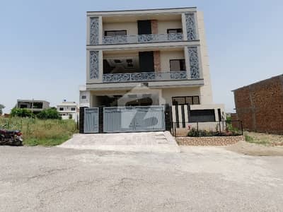پنجاب گورنمنٹ سرونٹ ہاؤسنگ فاؤنڈیشن (پی جی ایس ایچ ایف) راولپنڈی میں 6 کمروں کا 7 مرلہ مکان 2.55 کروڑ میں برائے فروخت۔