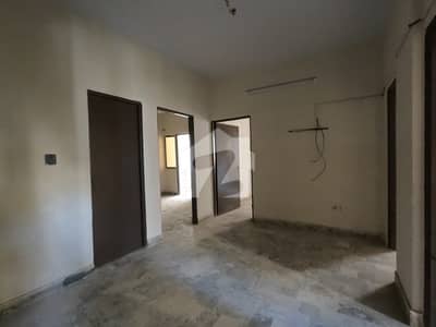 A Spacious Prime Location 1000 Square Feet Flat In Gulistan-e-Jauhar - Block 19