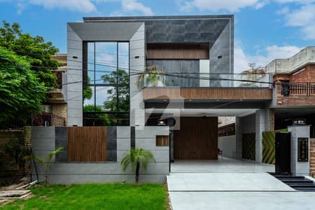 10 Marla Luxury House for Sale in DHA Lahore