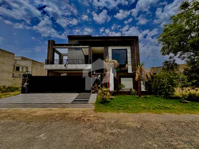 1 KANAL BRAND NEW MODERN HOUSE WUTH DESIRABLE PRICE RANGE AVAILABLE FOR SALE IN PRIME LOCATION OF IEP ENGINEERING TOWN