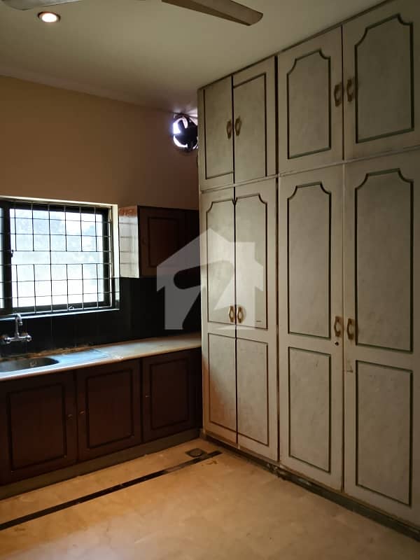 1 Kanal House For Sale In Main Cantt. 1 Kanal House For Sale In Main Cantt.