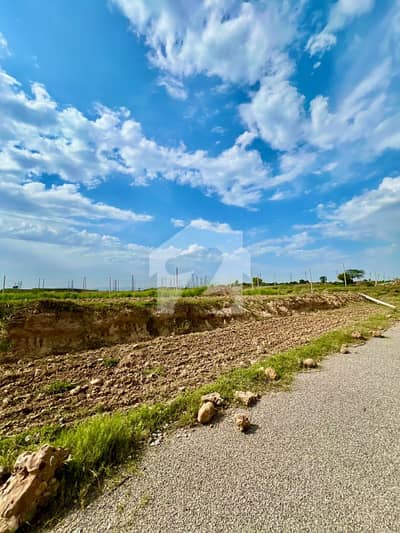 8 Marla Plot Available for Sale in I-15