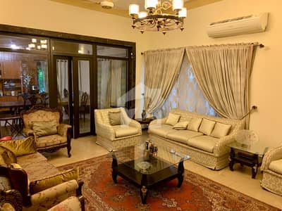 3 KANAL CORNER HOUSE FOR SALE CAVALRY GROUND