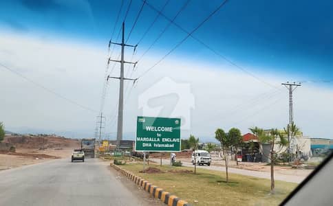 مارگلہ انکلیو مارگلہ ایونیو,اسلام آباد میں 1 کنال رہائشی پلاٹ 6.5 کروڑ میں برائے فروخت۔