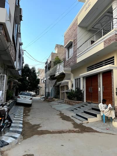Chance Deal 120 Square Yards Next To Corner West Open Plot On Reasonable Rates