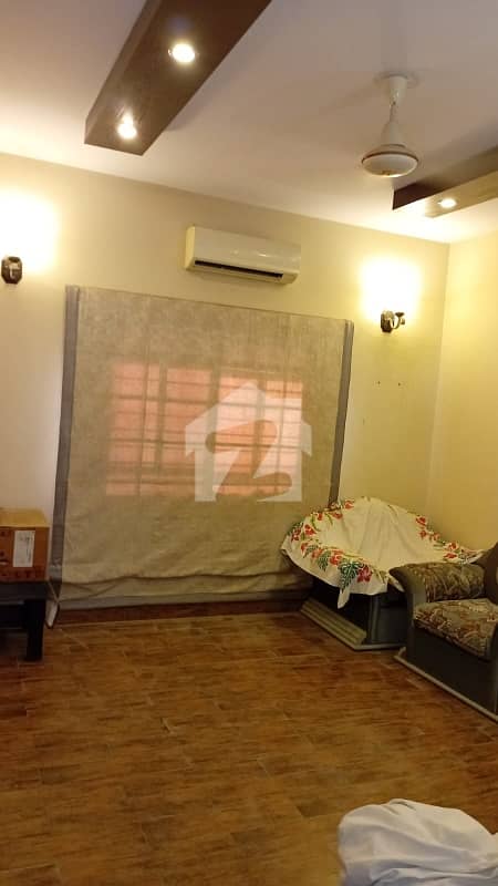 TOWNHOUSE FOR RENT PECHS BLOCK 6 TOWNHOUSE FOR RENT PECHS BLOCK 6