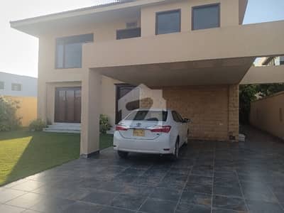 ڈی ایچ اے فیز 8 ڈی ایچ اے ڈیفینس,کراچی میں 3 کمروں کا 1 کنال بالائی پورشن 3.25 لاکھ میں کرایہ پر دستیاب ہے۔
