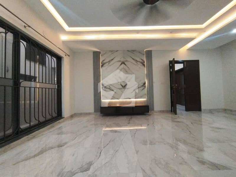15 Marla Elegant 5-Bedroom Brig House For Sale In Askari 10, Sector S 15 Marla Elegant 5-Bedroom Brig House For Sale In Askari 10, Sector S