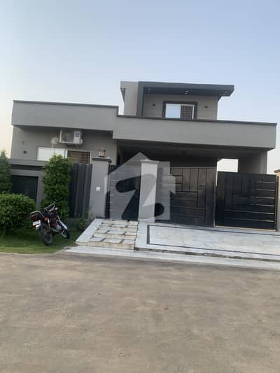 10 Marla Single story house For Sale in Engineers Town Lahore Facing park