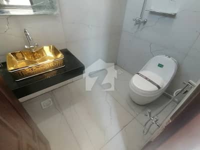 واپڈا ٹاؤن فیز 1 واپڈا ٹاؤن,ملتان میں 2 کمروں کا 7 مرلہ زیریں پورشن 40.0 ہزار میں کرایہ پر دستیاب ہے۔