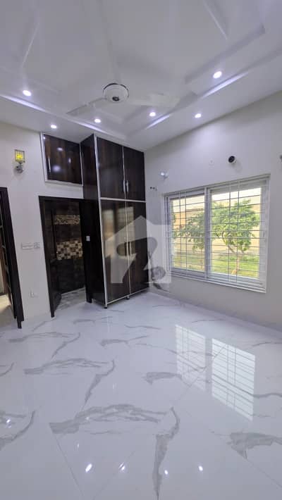 10 Marla Owner-Built VIP House For Sale Canal Garden H Block (Near Bahria Town, Lahore)