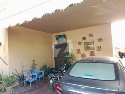 ڈی ایچ اے فیز 8 ڈیفنس (ڈی ایچ اے),لاہور میں 4 کمروں کا 10 مرلہ مکان 1.5 لاکھ میں کرایہ پر دستیاب ہے۔