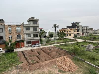10 Marla Plot With All Facilities For Sale By Comsats University Park Road Islamabad