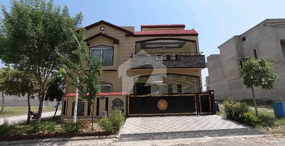 A Corner 10 Marla House Located In Gulberg Residencia - Block L Is Available For sale