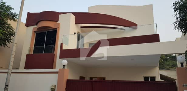 نیوی ہاؤسنگ سکیم کارساز کراچی میں 5 کمروں کا 14 مرلہ مکان 20.5 کروڑ میں برائے فروخت۔