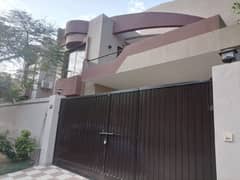 CHANCE DEAL Spacious 350 Sq. Yards House For Sale