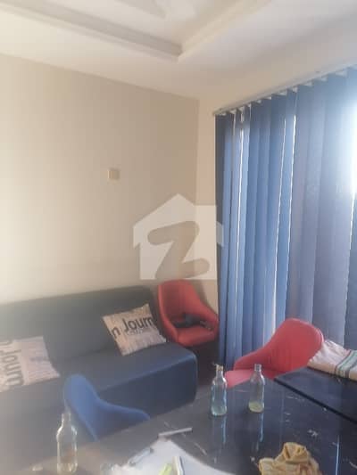 ONE BED APRTMINT FOR RENT CIVC CENTER