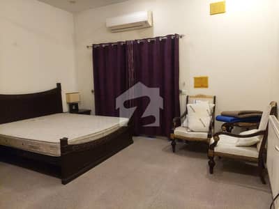 بریج کالونی کینٹ,لاہور میں 5 کمروں کا 1 کنال مکان 12.5 کروڑ میں برائے فروخت۔