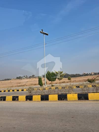 8 MARLA BOULEVARD RESIDENTIAL PLOT FOR SALE