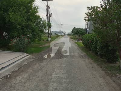 Corner One Kanal LDA Approved Plot Available For Sale Near 100 feet Road Park Commercial Masjid Prime Location
