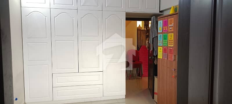 سفاری اینکلیو آپارٹمنٹس یونیورسٹی روڈ,کراچی میں 2 کمروں کا 4 مرلہ فلیٹ 1.35 کروڑ میں برائے فروخت۔ سفاری اینکلیو آپارٹمنٹس یونیورسٹی روڈ,کراچی میں 2 کمروں کا 4 مرلہ فلیٹ 1.35 کروڑ میں برائے فروخت۔