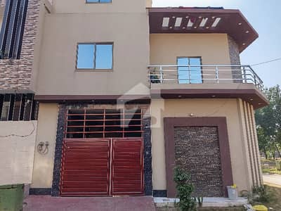 فور سِیزن ہاؤسنگ فیصل آباد میں 3 مرلہ مکان 1.75 کروڑ میں برائے فروخت۔