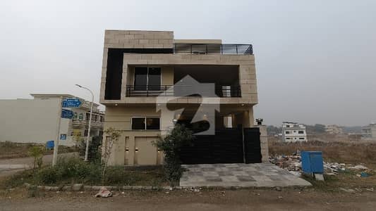 گلبرگ ریزیڈنشیا - بلاک ایل گلبرگ ریزیڈنشیا,گلبرگ,اسلام آباد میں 4 کمروں کا 7 مرلہ مکان 3.7 کروڑ میں برائے فروخت۔