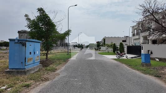 1 Kanal Pair Plot Facing Park Block T Ideal Location