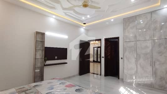 10 Marla House In LDA Avenue Is Best Option