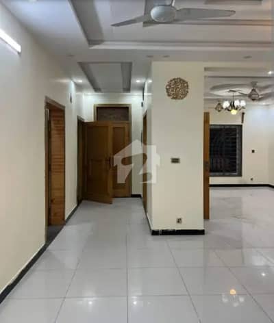 11 Marla Spacious Upper Portion Available For Rent In F15