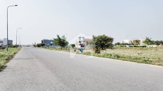 ڈی ایچ اے فیز 8 - بلاک زیڈ 5 ڈی ایچ اے فیز 8,ڈی ایچ اے ڈیفینس,لاہور میں 10 مرلہ رہائشی پلاٹ 1.35 کروڑ میں برائے فروخت۔ ڈی ایچ اے فیز 8 - بلاک زیڈ 5 ڈی ایچ اے فیز 8,ڈی ایچ اے ڈیفینس,لاہور میں 10 مرلہ رہائشی پلاٹ 1.35 کروڑ میں برائے فروخت۔