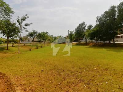 40 Marla Facing Park Direct Approach Motorway Link Road Residential Plot For Sale