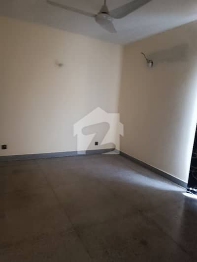 1 Bed Room For Rent