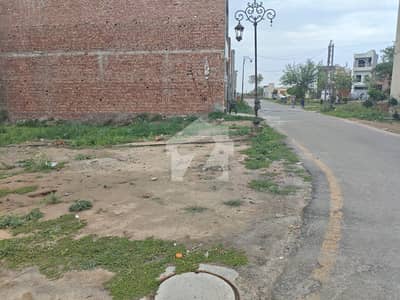 3.5 Marla Corner Plot For Sale