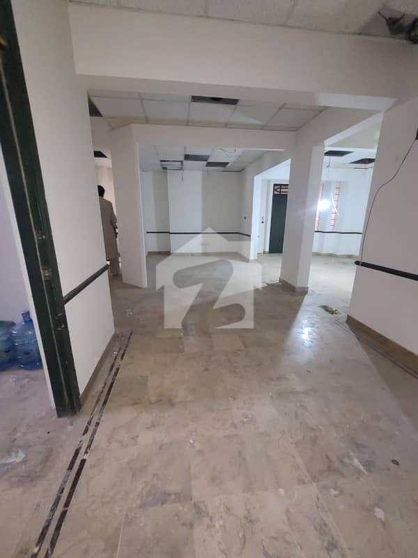 OFFICE FOR RENT DHA PHASE 2EXT OFFICE FOR RENT DHA PHASE 2EXT