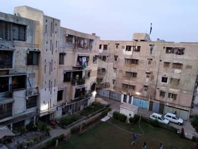 3 BED DD 2ND FLOOR 3 SIDE CORNER GARDEN BOUNDARY WALL CAR PARKING 24 HOURS WATER GAS ELECTRICITY NEARBY HASAN SQUARE