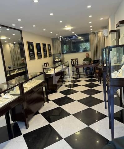 Shop For Rent In Beverly Centre (Next Shop to Jafferjees)