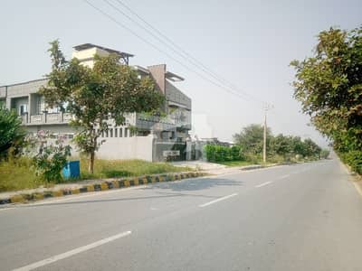 انجنیئرز کوآپریٹو ہاؤسنگ ڈی ۔ 18,اسلام آباد میں 1 کنال رہائشی پلاٹ 1.1 کروڑ میں برائے فروخت۔