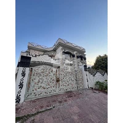 Boulevard Corner House For Sale 21 Marla