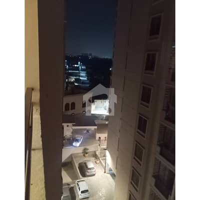 فلکنازپریزیڈینسی ملیر,کراچی میں 2 کمروں کا 5 مرلہ فلیٹ 1.35 کروڑ میں برائے فروخت۔