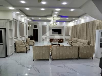 2 Kanal Old House For Sale In NFC Society